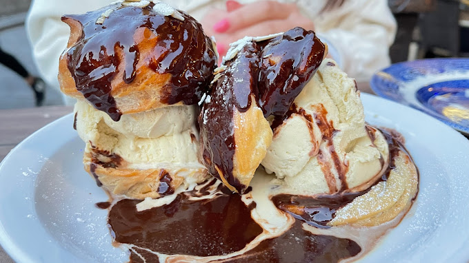 profiteroles